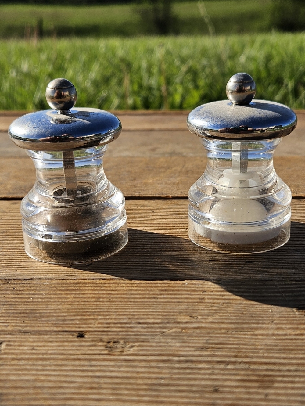 Vintage Cole & Mason Button Mini Clear Acrylic Lucite Salt & Pepper Mills Set
